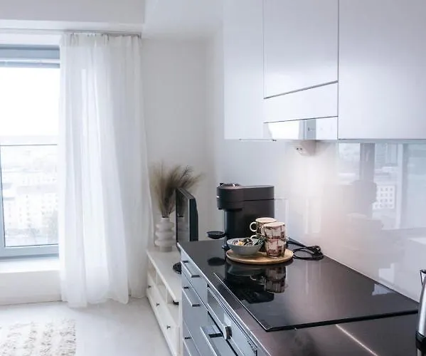 Huoneisto Tampereen Paraatipaikalla. 14. Kerros. Tampere