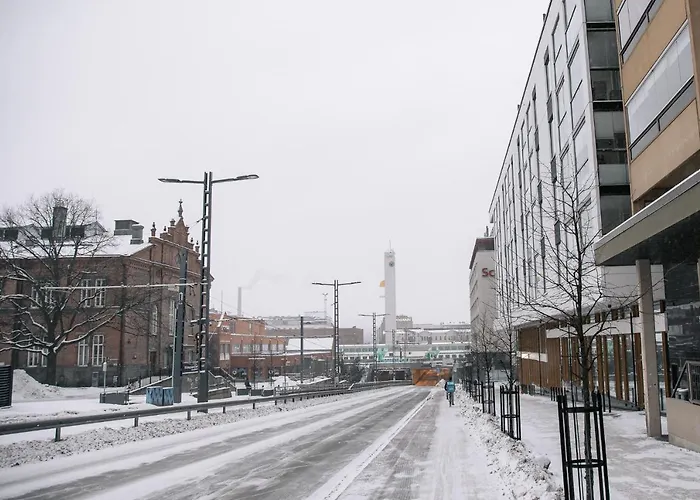 Huoneisto Tampereen Paraatipaikalla. 14. Kerros. * Tampere